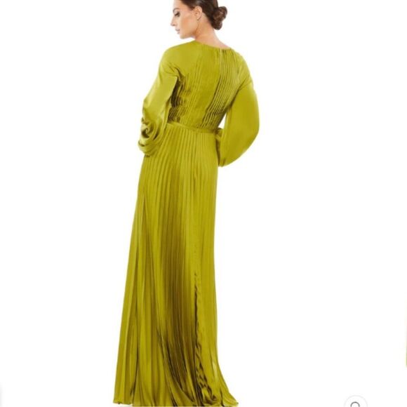 Mac Duggal Size 10 Chartreuse Green Pleated Long Blouson Sleeve Maxi Dress Gown - Picture 6 of 10